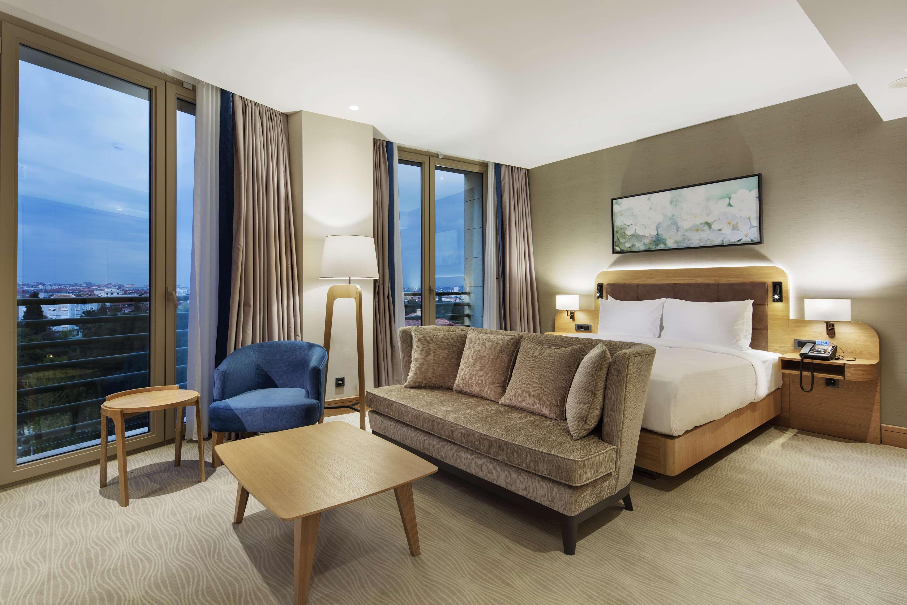 Doubletree By Hilton Hotel Istanbul - Tuzla Exterior foto