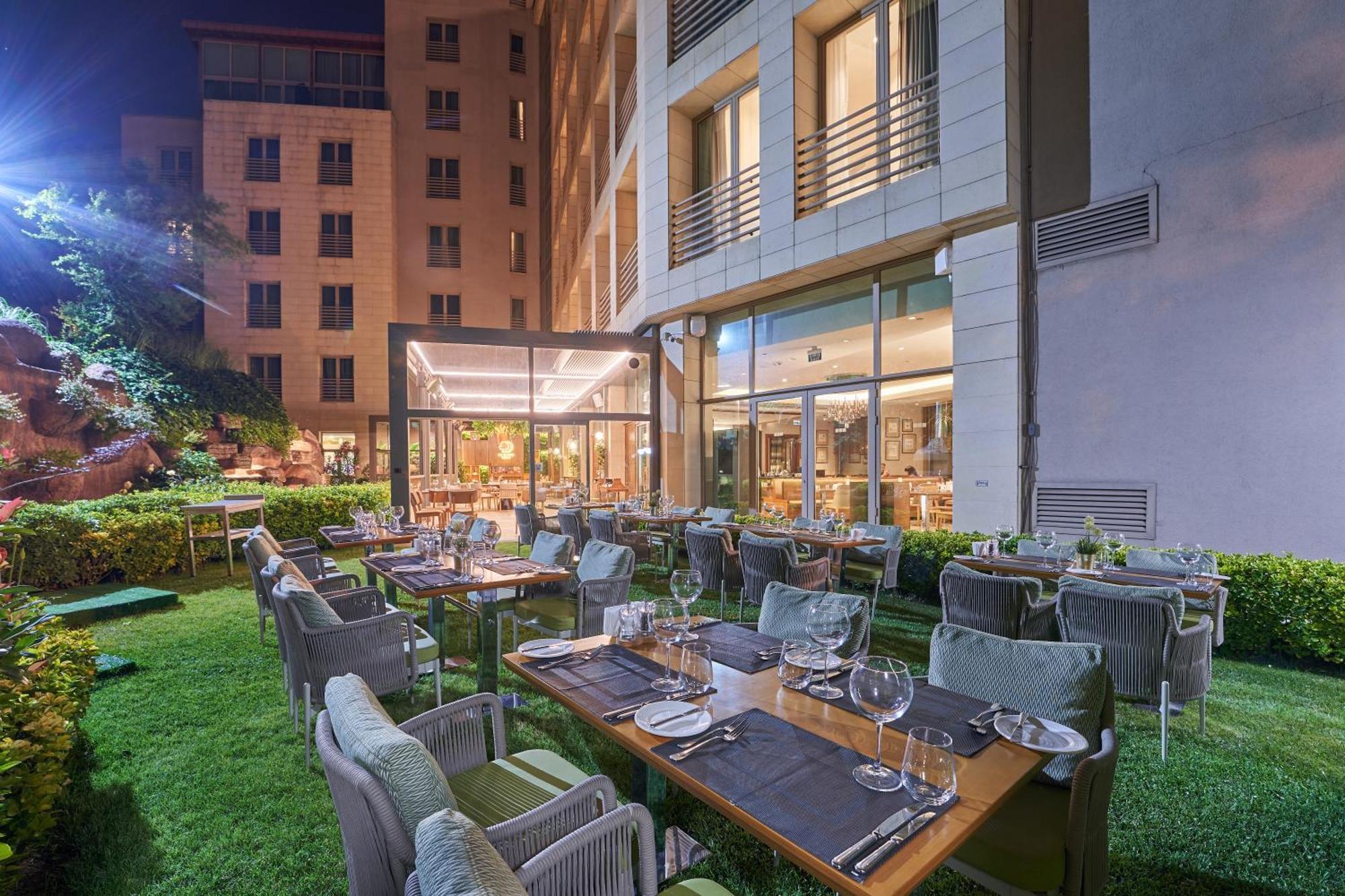 Doubletree By Hilton Hotel Istanbul - Tuzla Exterior foto