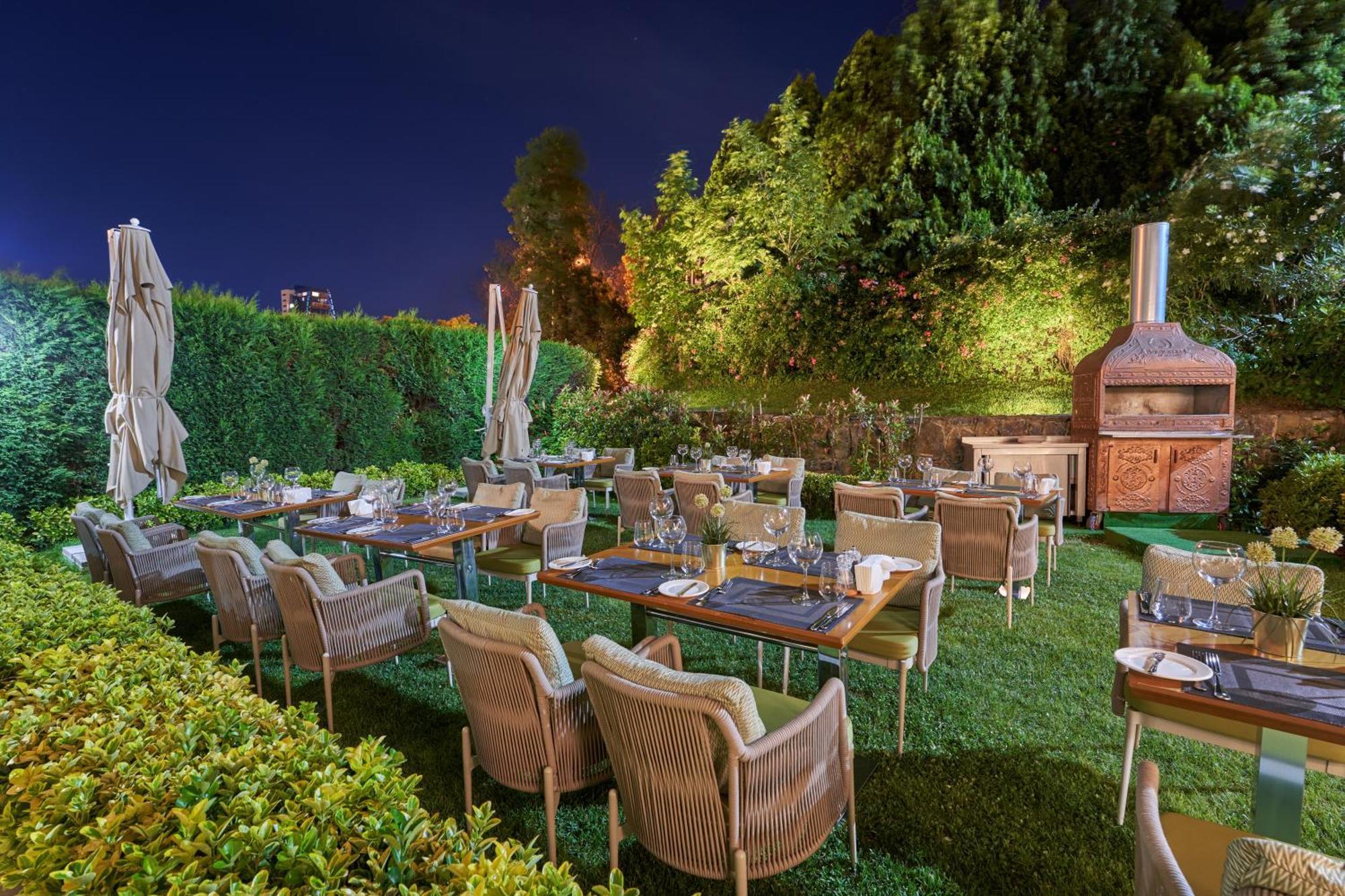 Doubletree By Hilton Hotel Istanbul - Tuzla Exterior foto