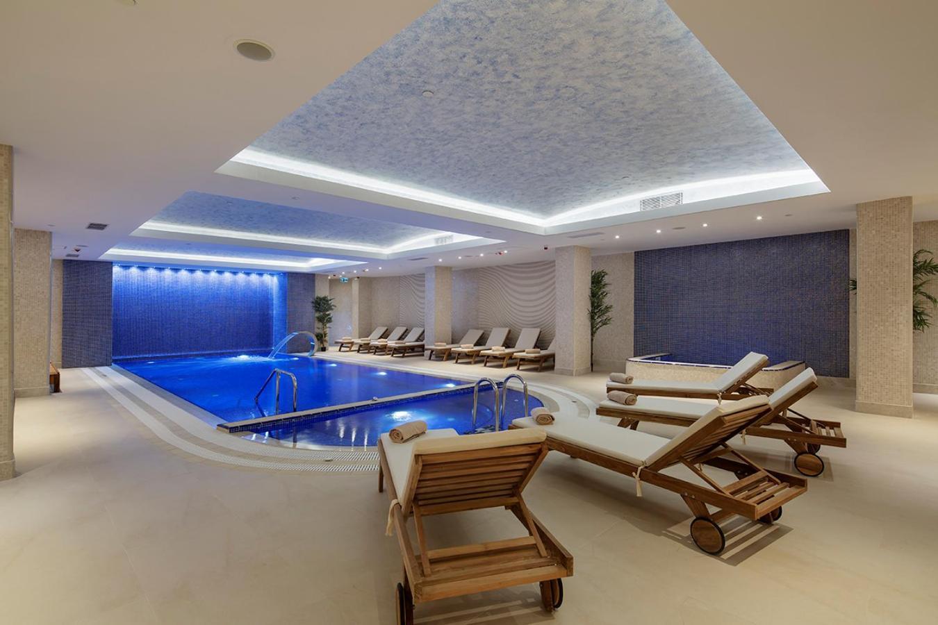 Doubletree By Hilton Hotel Istanbul - Tuzla Exterior foto