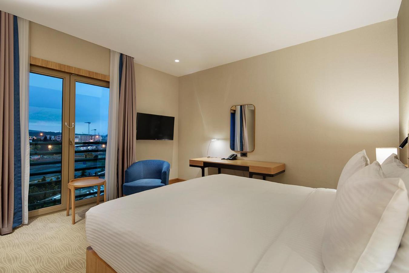 Doubletree By Hilton Hotel Istanbul - Tuzla Exterior foto