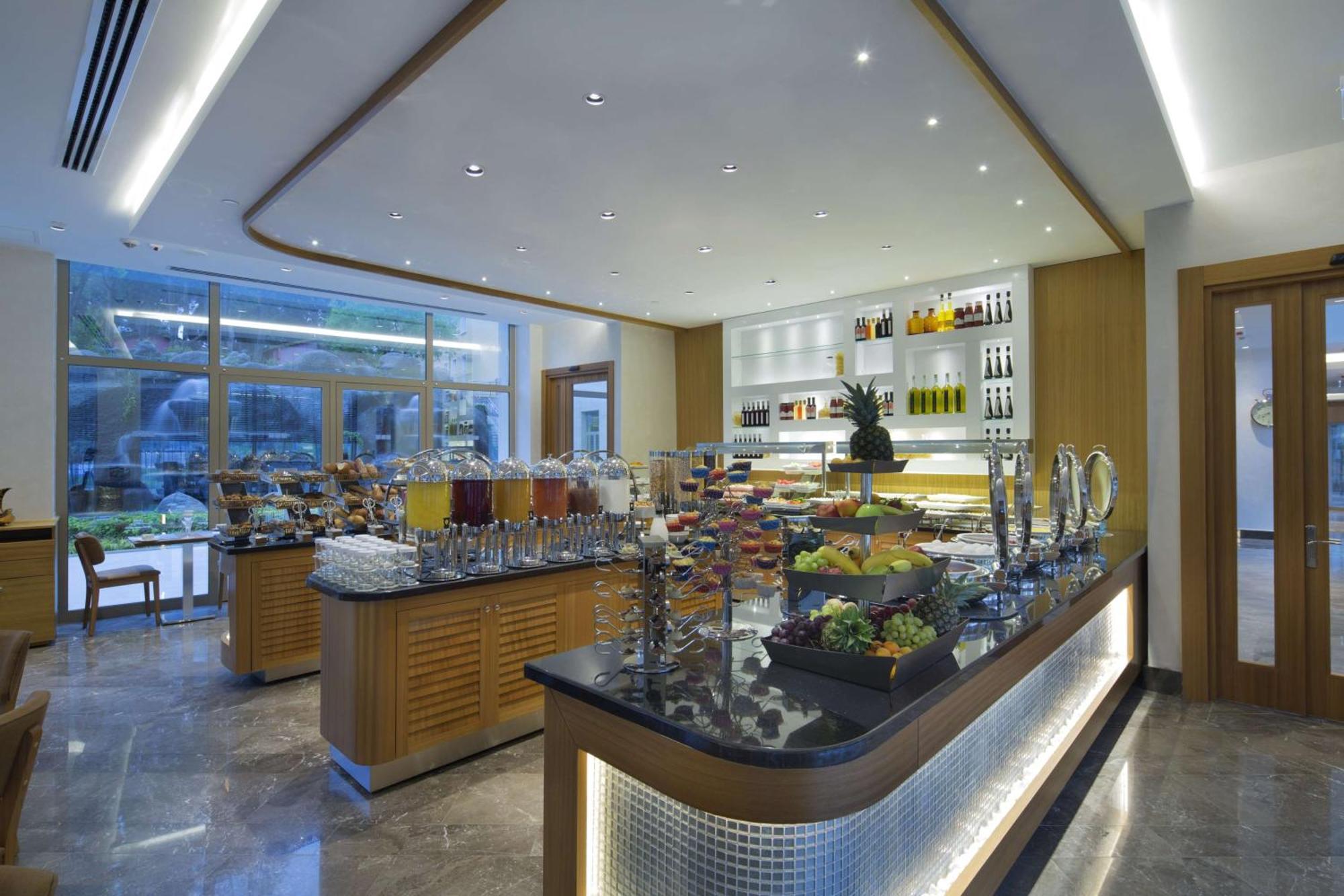 Doubletree By Hilton Hotel Istanbul - Tuzla Exterior foto